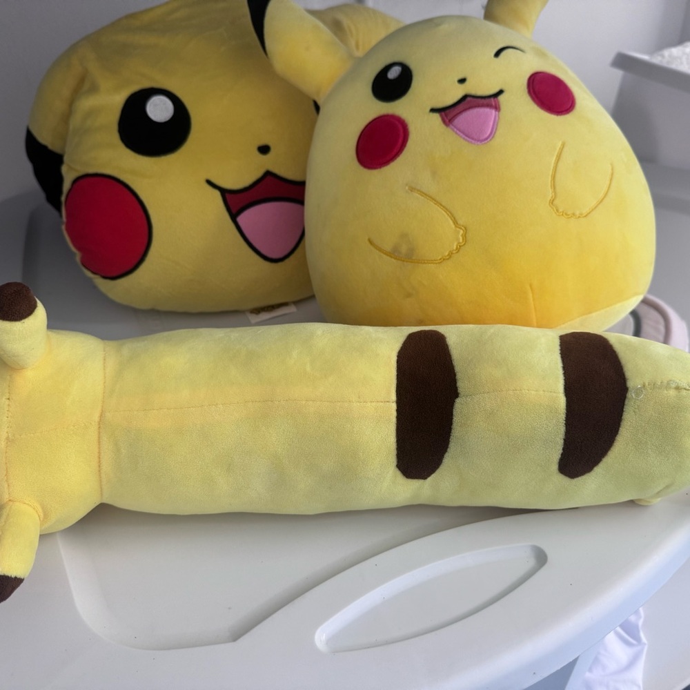 Pikachu Yellow Plush Toy - Soft Kids Toy pokemon - Picture 3 of 4